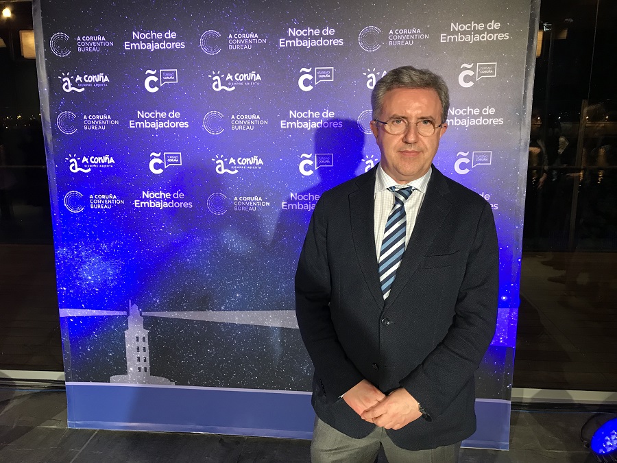 Noche de Embajadores