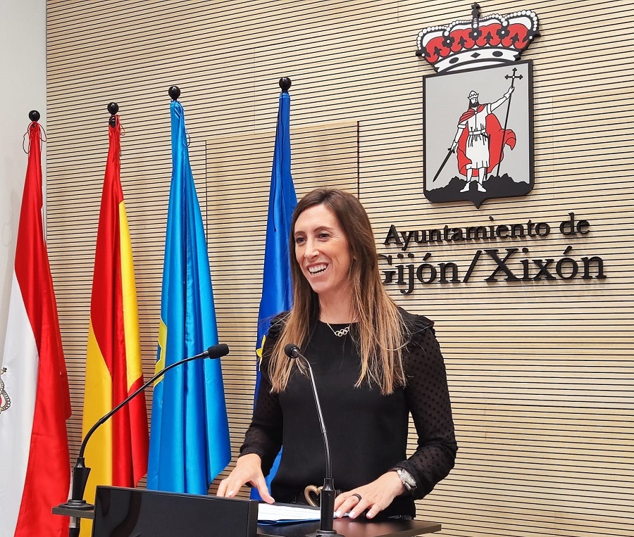 Ángela Pumariega política