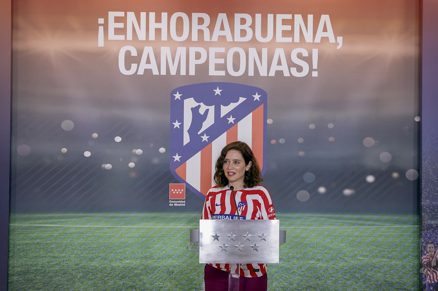 Ayuso camiseta Atlético