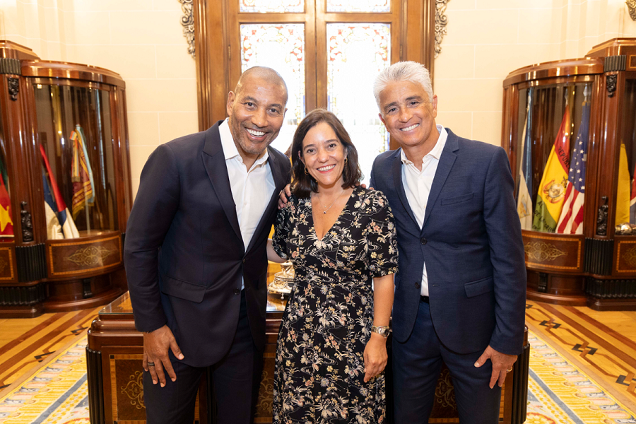 Bebeto y Mauro Silva con Inés Rey