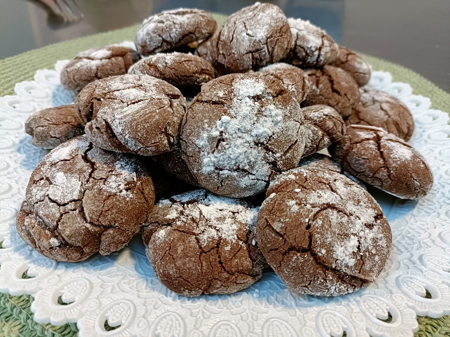 galletas de chocolate craqueladas