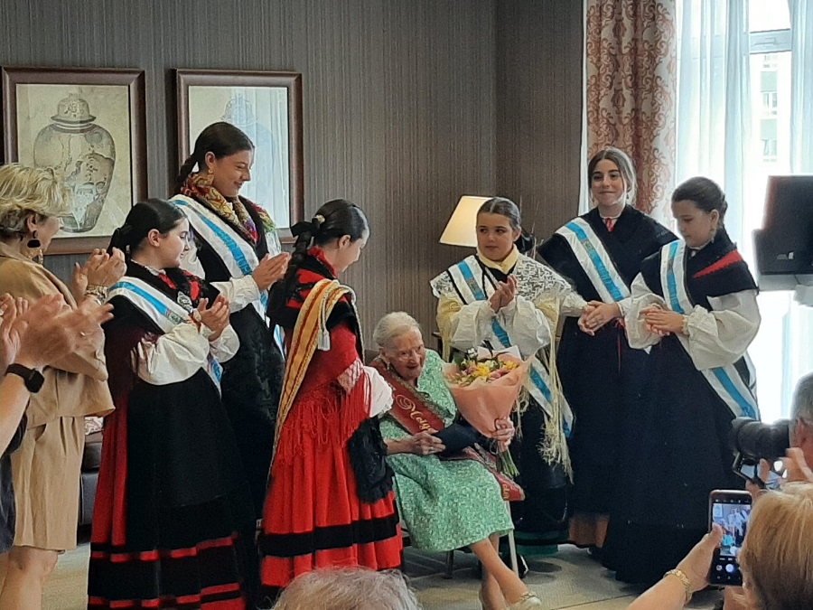 Meiga Mayor Veterana María Aurora Marantes