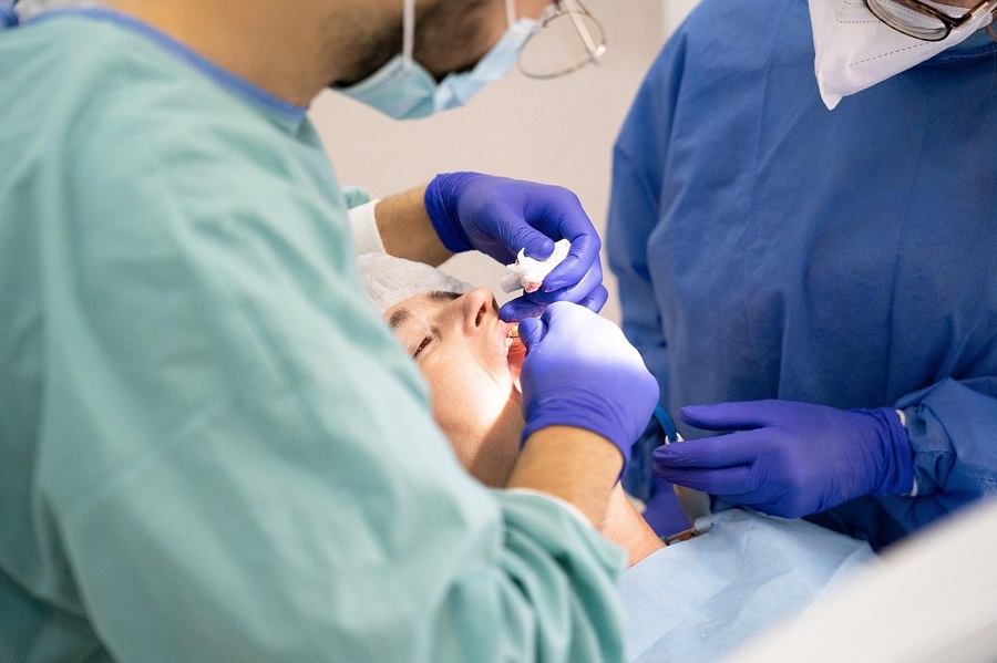 falsos dentistas