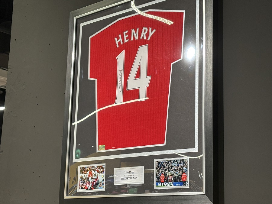 camiseta Henry