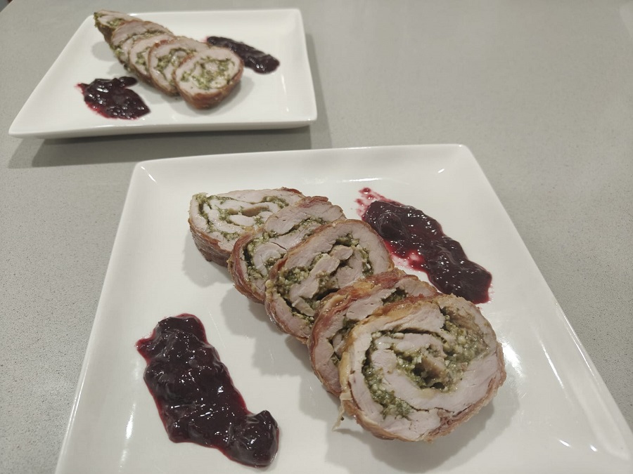 solomillo con pesto y coulis